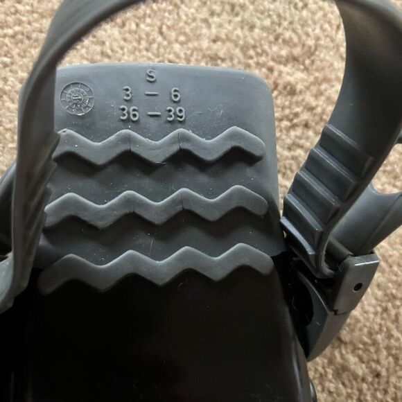 U.S. Divers Fit Size Small 3-6 36-39 Flippers - Picture 5 of 5